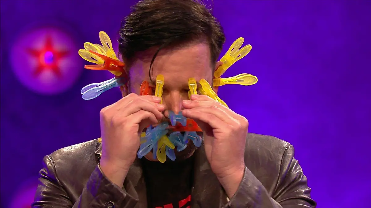 25 Klammern im Gesicht - Laura setzt auf Micha Pocher vs. Wendler - Spiel 2