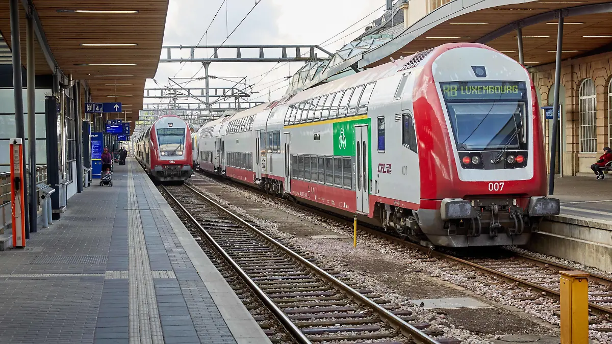  - Luxemburg/Luxembourg - 13.08.2019 - Ab 1. März 2020 sind in ganz Luxemburg Bahn, Bus und Tram für alle Benutzer kostenlos. Luxemburg ist damit das erste Land der Welt mit einem kostenlosen öffentlichen Nahverkehr für alle Passagiere. From 1 March 2020, rail, bus and tram will be free for all users throughout Luxembourg. Luxembourg is the first country in the world with free public transport for all passengers. PHOTO: Hauptbahnhof Luxemburg Stadt Central station Luxembourg city Gare centrale de la ville de Luxembourg Öffentlicher Transport in Luxemburg gratis ab 2020 *** Luxembourg Luxembourg 13 08 2019 From 1 March 2020 rail, bus and tram will be free for all users throughout Luxembourg Luxembourg is the first country in the world with free public transport for all passengers PHOTO Central station Luxembourg city Central stat PUBLICATIONxNOTxINxAUT