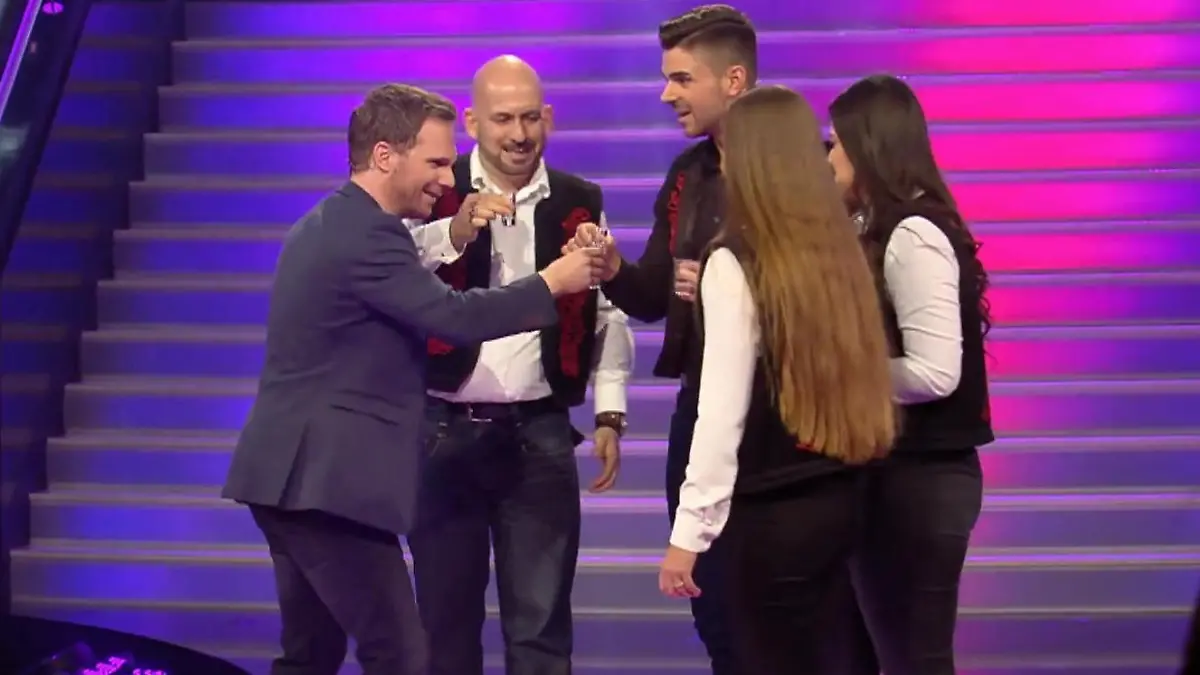 So kriegt Kandidat Stefanos seine Nicole rum Yamas! Griechische Lebensfreude bei "Take Me Out"
