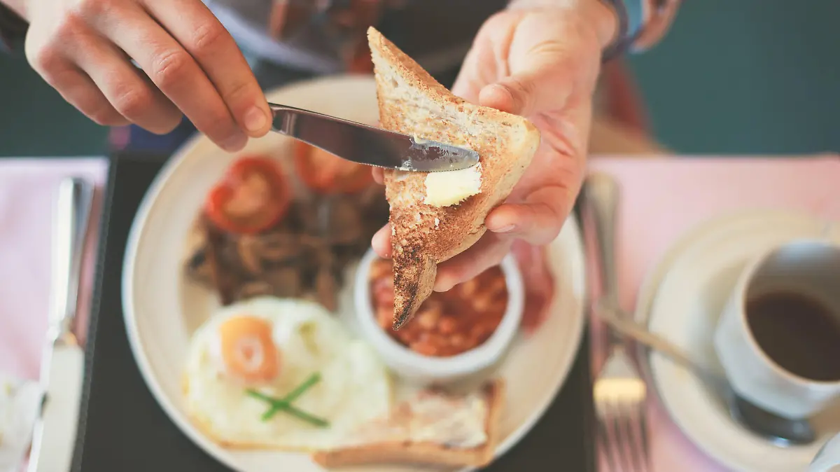 Üppiges Frühstück