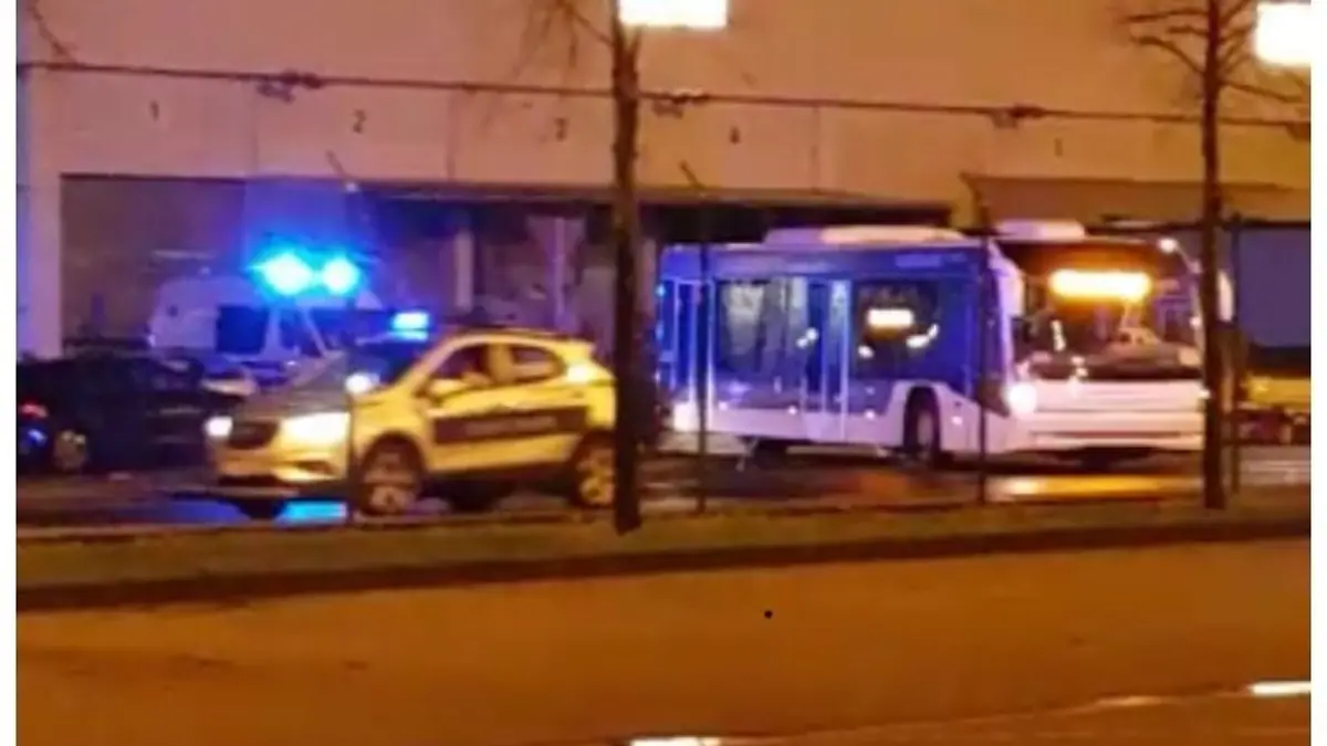 In diesem Bus werden die Wuhan-Rückkehrer in die Untersuchungs-Halle gebracht.