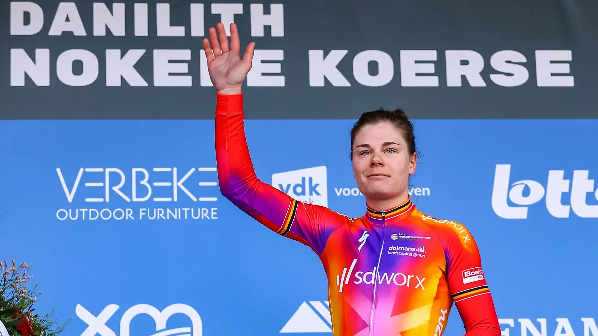 Belgian Lotte Kopecky of SD Worx celebrates on the podium after winning the Nokere Koerse one day cycling race, 129,1 km from Deinze to Nokere, Wednesday 15 March 2023. DAVIDxPINTENS PUBLICATIONxNOTxINxBELxFRAxNED x63001684x
