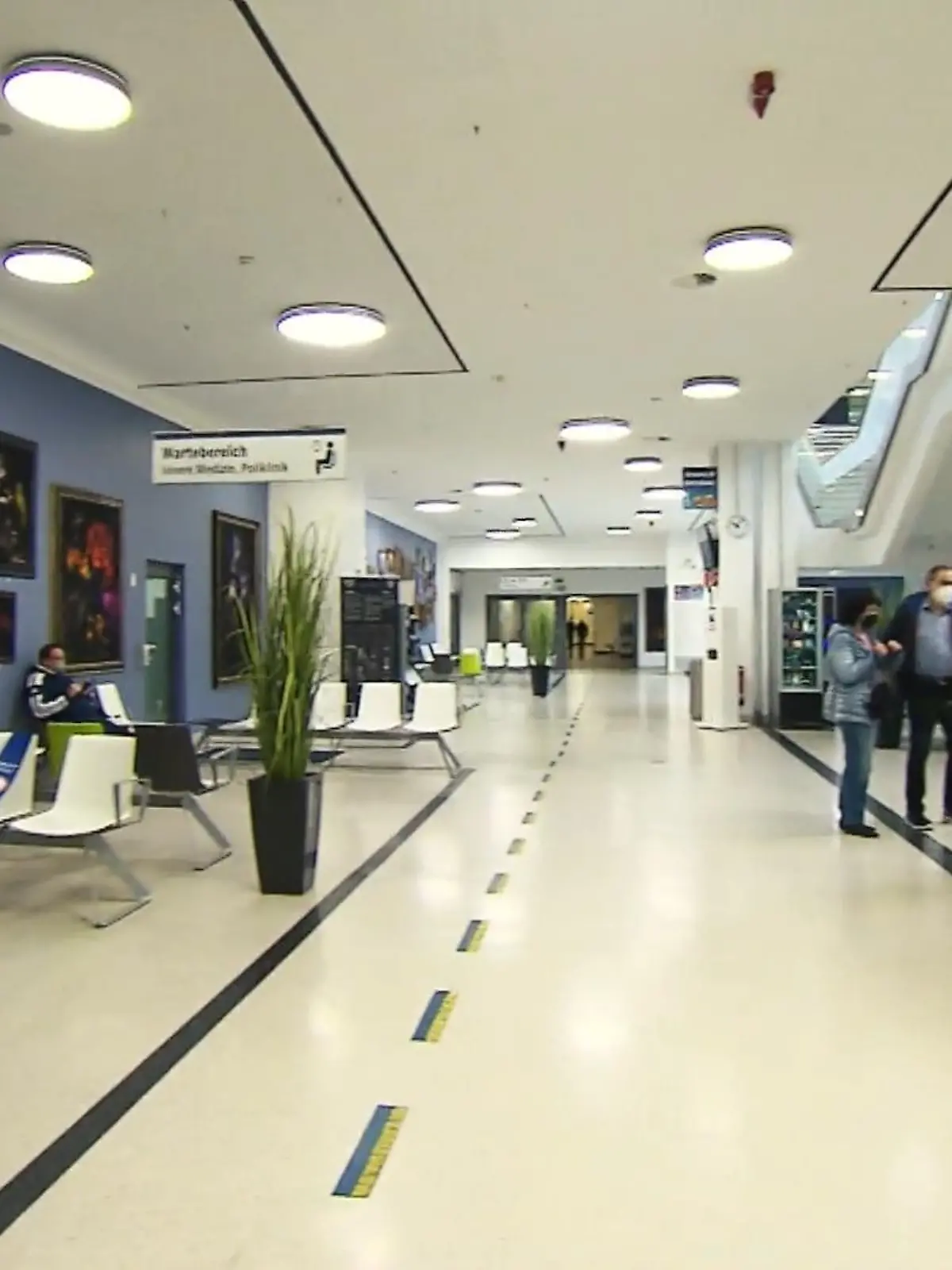Bild zu: "Uniklinik Köln lehnt Patienten ab"