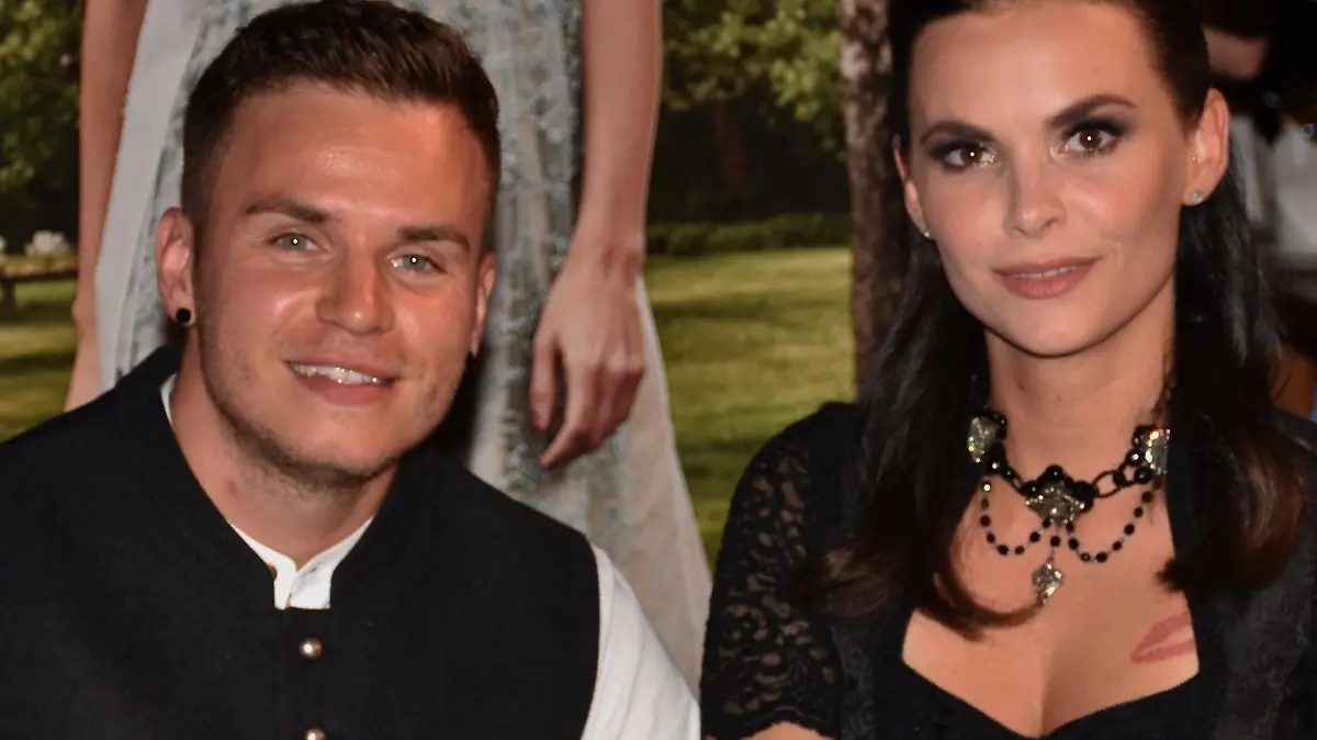 Celebrities at Angermaier Trachten Nacht Berlin  2019, Hofbräuhaus Berlin, Berlin

Pictured: Henning Merten,Denise  Temlitz (Denise  Kappes)
Ref: SPL5111826 290819 NON-EXCLUSIVE
Picture by: SplashNews.com

Splash News and Pictures
Los Angeles: 310-821-2666
New York: 212-619-2666
London: 0207 644 7656
Milan: +39 02 56567623
photodesk@splashnews.com

World Rights, 
