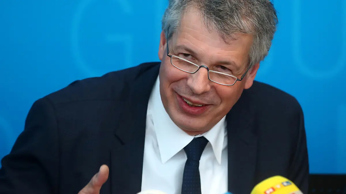 Bavarian state office for health and food safety Dr. Andreas Zapf attends a news conference, after Germany has declared its first confirmed case of the coronavirus that broke out in China, in Munich, Germany January 28, 2020.    REUTERS/Michael Dalder