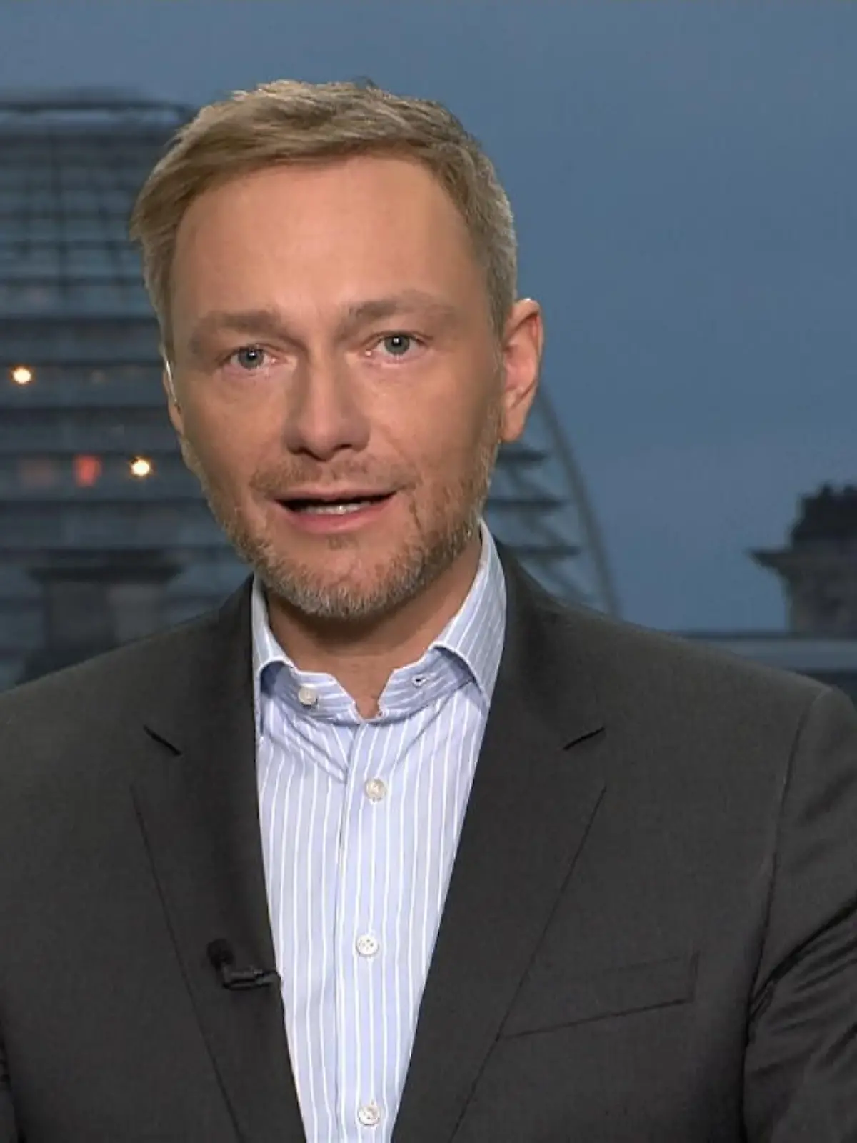 Bild zu: "Christian Lindner räumt Fehler ein"
