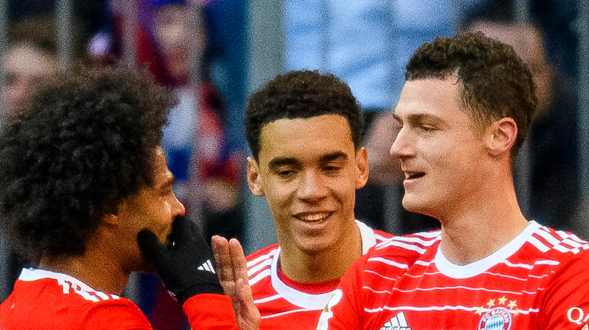 GER, DFB, FC Bayern Muenchen vs. FC Augsburg / 11.03.2023, Allianz Arena, Muenchen, GER, DFB, FC Bayern Muenchen vs. FC Augsburg, im Bild Jubel nach dem Tor zum 3-1 durch Benjamin Pavard FC Bayern 5 mit Serge Gnabry FC Bayern 7 Jamal Musiala FC Bayern 42 *** GER, DFB, FC Bayern Muenchen vs FC Augsburg 11 03 2023, Allianz Arena, Munich, GER, DFB, FC Bayern Muenchen vs FC Augsburg, pictured cheering after Benjamin Pavard FC Bayern 5 scored the 3 1 goal with Serge Gnabry FC Bayern 7 Jamal Musiala FC Bayern 42 nordphotoxGmbHx/xStraubmeier nph00004