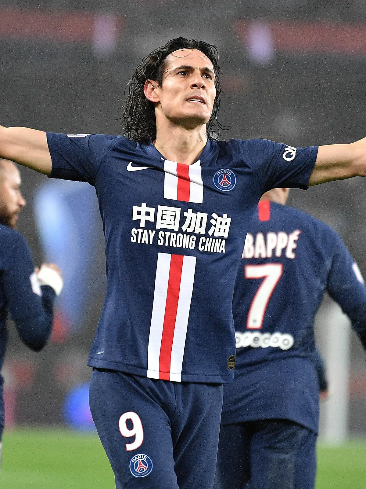 200224 -- PARIS, Feb. 24, 2020 Xinhua -- Edinson Cavani of Paris Saint-Germain celebrates during the Ligue 1 football match between Paris Saint-Germain PSG and Bordeaux in Paris, France, Feb. 23, 2020. Photo by Jack Chan/Xinhua SPFRANCE-PARIS-FOOTBALL-LIGUE 1-PSG VS BORDEAUX PUBLICATIONxNOTxINxCHN 