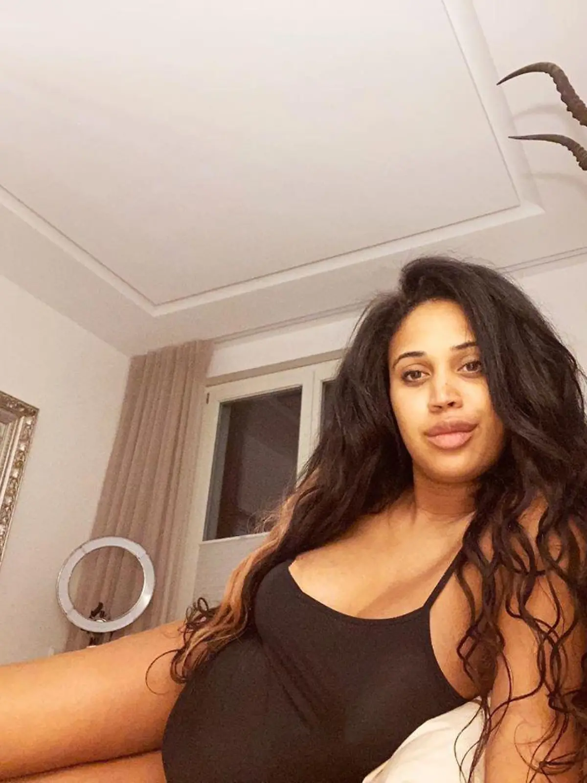 Sarah Joelle Jahnel wird bald zum ersten Mal Mama.