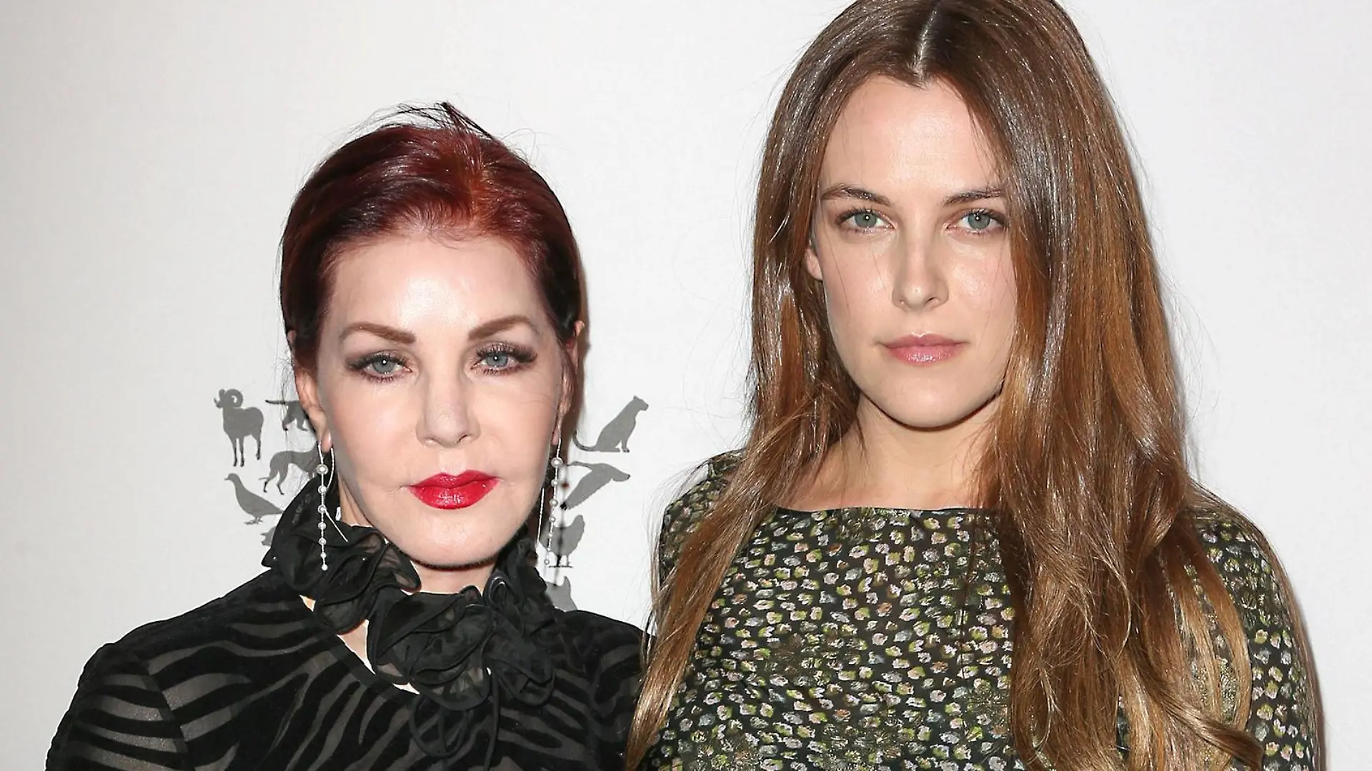 Priscilla Presley und ihre Enkel Tochter Riley Keough beim United States Humane Society To the Rescue! Benefit Event am 7.05.2016 in Los Angeles 2016 United States Humane Society To the Rescue! Benefit in Los Angeles PUBLICATIONxINxGERxSUIxAUTxONLY

Priscilla Presley and theirs Grandchildren Daughter Riley Keough the United States humane Society to The Rescue Benefit Event at 7 05 2016 in Los Angeles 2016 United States humane Society to The Rescue Benefit in Los Angeles PUBLICATIONxINxGERxSUIxAUTxONLY  