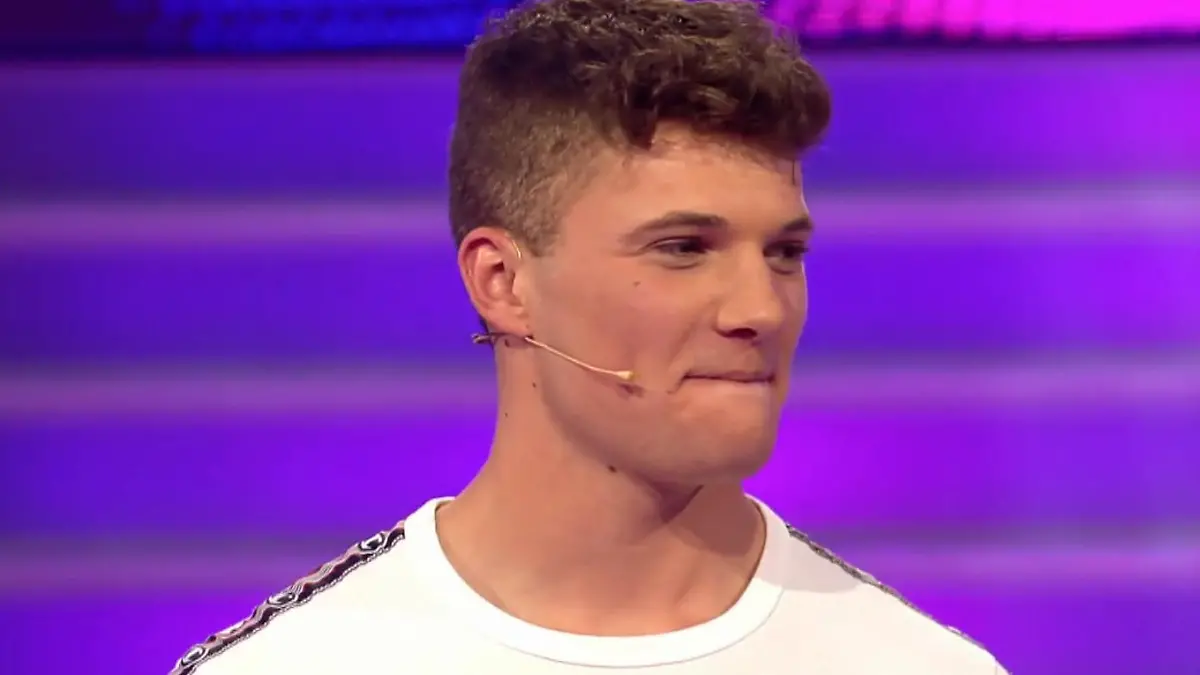 „Take Me Out“-Kandidat Manu verdreht zwei Ladies den Kopf Alessa und Shirin wollen ihn beide!