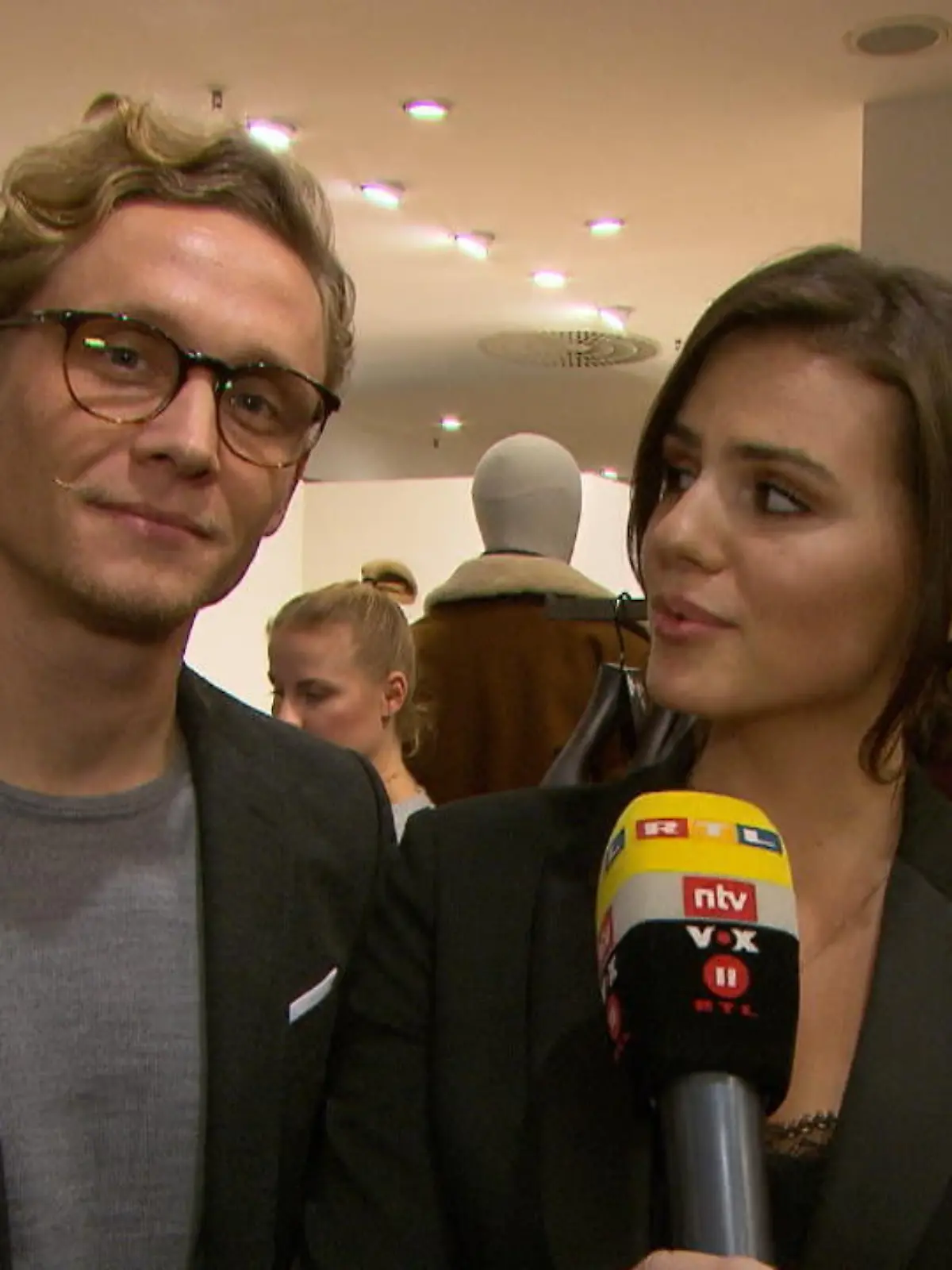 Bild zu: "Matthias Schweighöfer & Ruby im Paar-Interview"