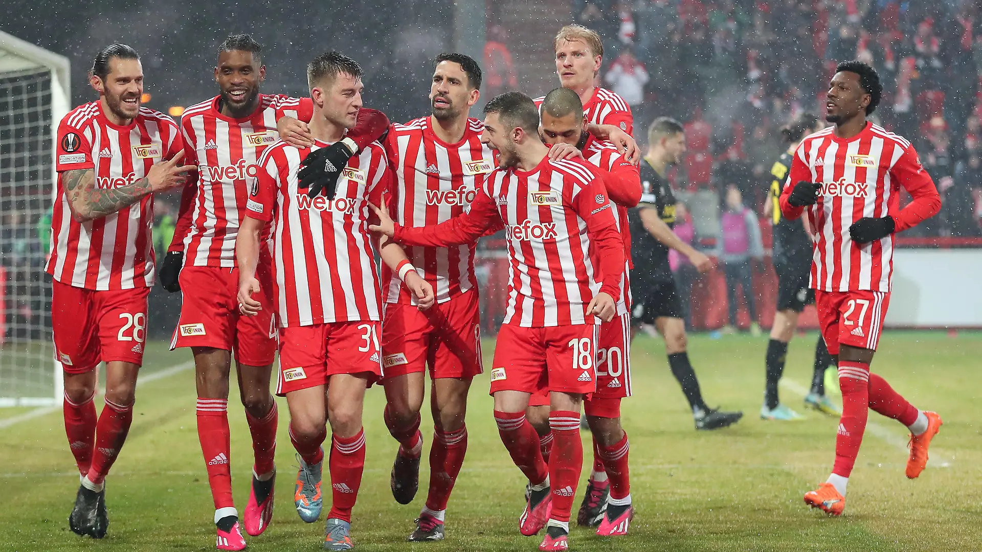 09.03.2023, xtgx, Fussball UEFA Europa League, 1. FC Union Berlin - Royal Union Saint-Gilloise emspor, v.l. Union nach Tor zum 2:2 durch Robin Knoche Union Berlin, 31 Jubel, Torjubel, jubelt ueber das Tor, celebrate the goal, celebration DFL/DFB REGULATIONS PROHIBIT ANY USE OF PHOTOGRAPHS as IMAGE SEQUENCES and/or QUASI-VIDEO Berlin *** 09 03 2023, xtgx, football UEFA Europa League, 1 FC Union Berlin Royal Union Saint Gilloise emspor, v l Union after goal to 2 2 by Robin Knoche Union Berlin, 31 cheers, goal celebration, cheers about the goal, celebrate the goal, celebration DFL DFB REGULATIONS PROHIBIT ANY USE OF PHOTOGRAPHS as IMAGE SEQUENCES and or QUASI VIDEO Berlin