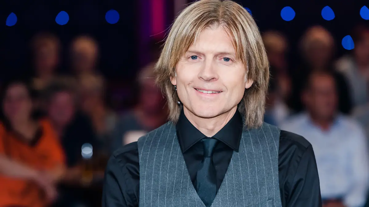 EXCLUSIVE Der Musiker John Michael Kelly, aufgenommen bei der MDR-Talkshow "Riverboat" am 25.10.2019 in Leipzig, Foto: Kirsten Nijhof | Verwendung weltweit
