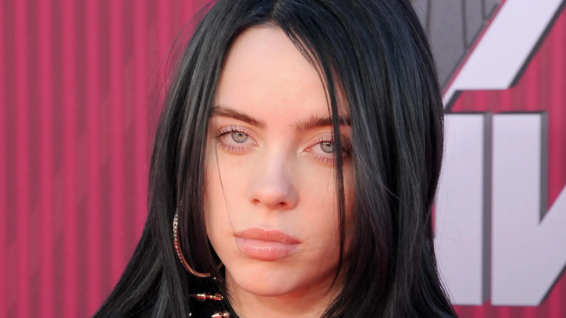 Billie Eilish präsentiert Gänsehaut-Titelsong für neuen "James Bond"