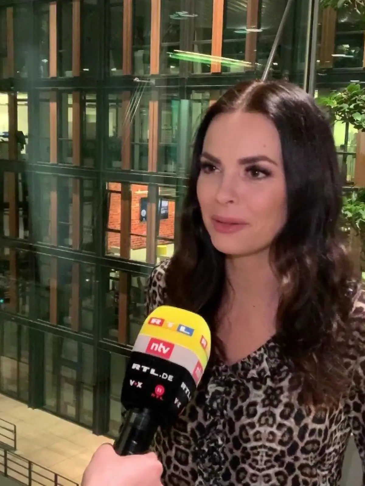 Bild zu: "Denise Kappés muss Babykino schließen"