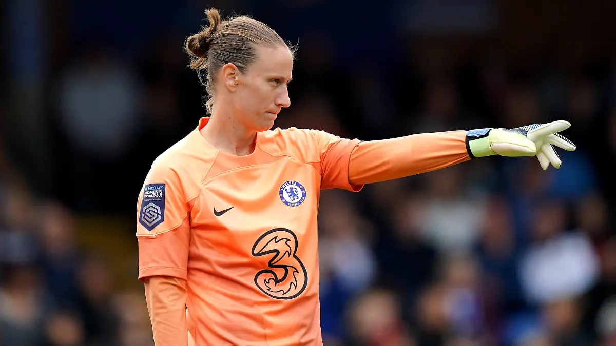 25.09.2022, Großbritannien, London: Fußball, Frauen, Barclays Women's Super League, FC Chelsea - Manchester City im  Kingsmeadow Stadium. Chelseas Torhüterin Ann-Katrin Berger während des Spiels.  Deutschlands Nationaltorhüterin Berger ist nach ihrer erneuten Krebsdiagnose mit starken Paraden und einem Sieg auf den Fußballplatz zurückgekehrt. Foto: Tim Goode/PA Wire/dpa +++ dpa-Bildfunk +++