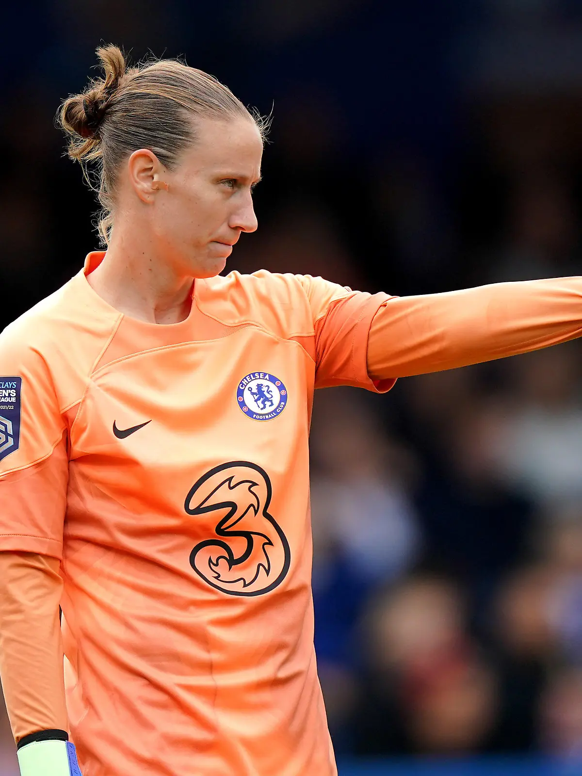 25.09.2022, Großbritannien, London: Fußball, Frauen, Barclays Women's Super League, FC Chelsea - Manchester City im  Kingsmeadow Stadium. Chelseas Torhüterin Ann-Katrin Berger während des Spiels.  Deutschlands Nationaltorhüterin Berger ist nach ihrer erneuten Krebsdiagnose mit starken Paraden und einem Sieg auf den Fußballplatz zurückgekehrt. Foto: Tim Goode/PA Wire/dpa +++ dpa-Bildfunk +++
