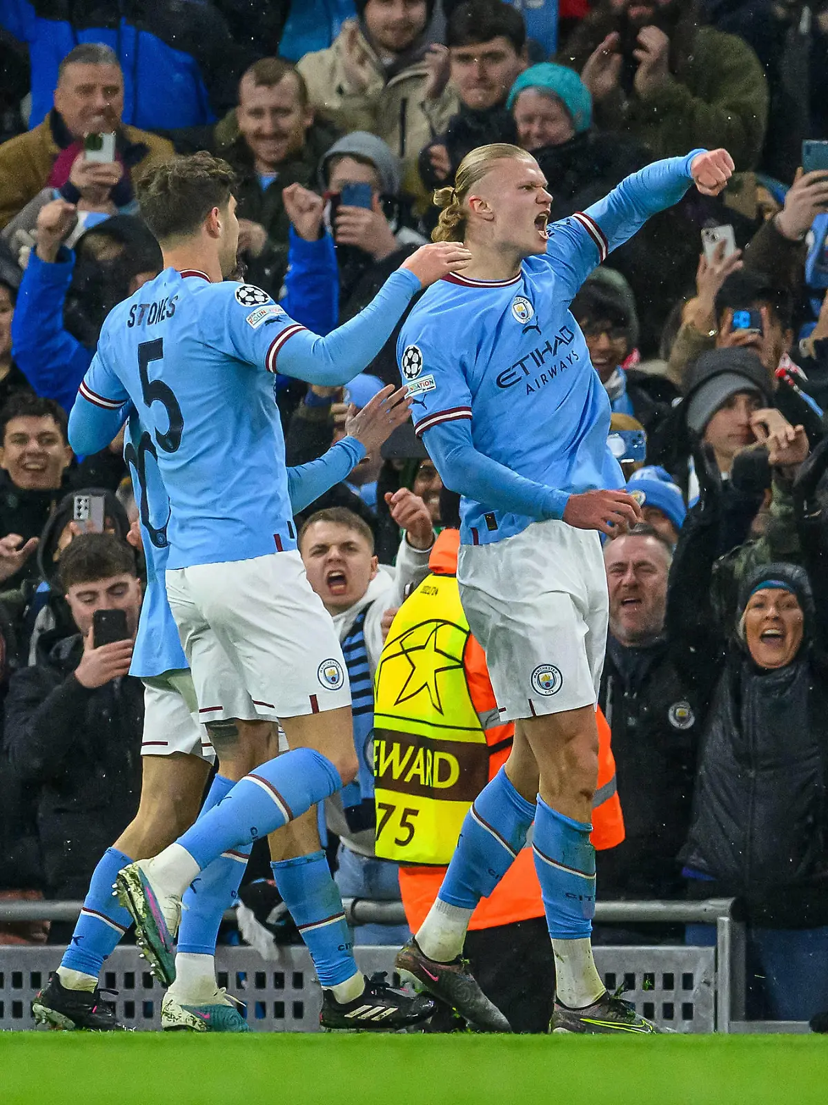 Manchester City v RB Leipzig Champions League 14/03/2023 GOAL 1-0 Erling Haaland of Manchester City scores his first goal the Champions League match between Manchester City and RB Leipzig at the Etihad Stadium, Manchester, England on 14 March 2023. Manchester Etihad Stadium Manchester England Editorial use only , Copyright: xMalcolmxMackenziex PSI-17063-0008