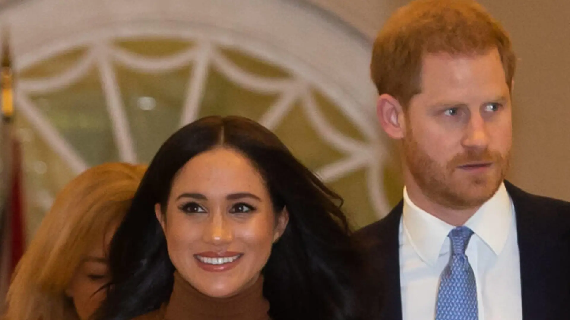 . 07/01/2020. London, United Kingdom. The Duke and Duchess of Sussex visit Canada House to meet with HE. MS. Janette Charette, High Commissioner, as well as the staff to thank them for the warm Canadian hospitality and support they received durung their recent stay in Canada. The Duke and Duchess of Sussex visit Canada House. London. PUBLICATIONxINxGERxSUIxAUTxHUNxONLY xMarkxThomasx/xi-Imagesx IIM-20610-0017
