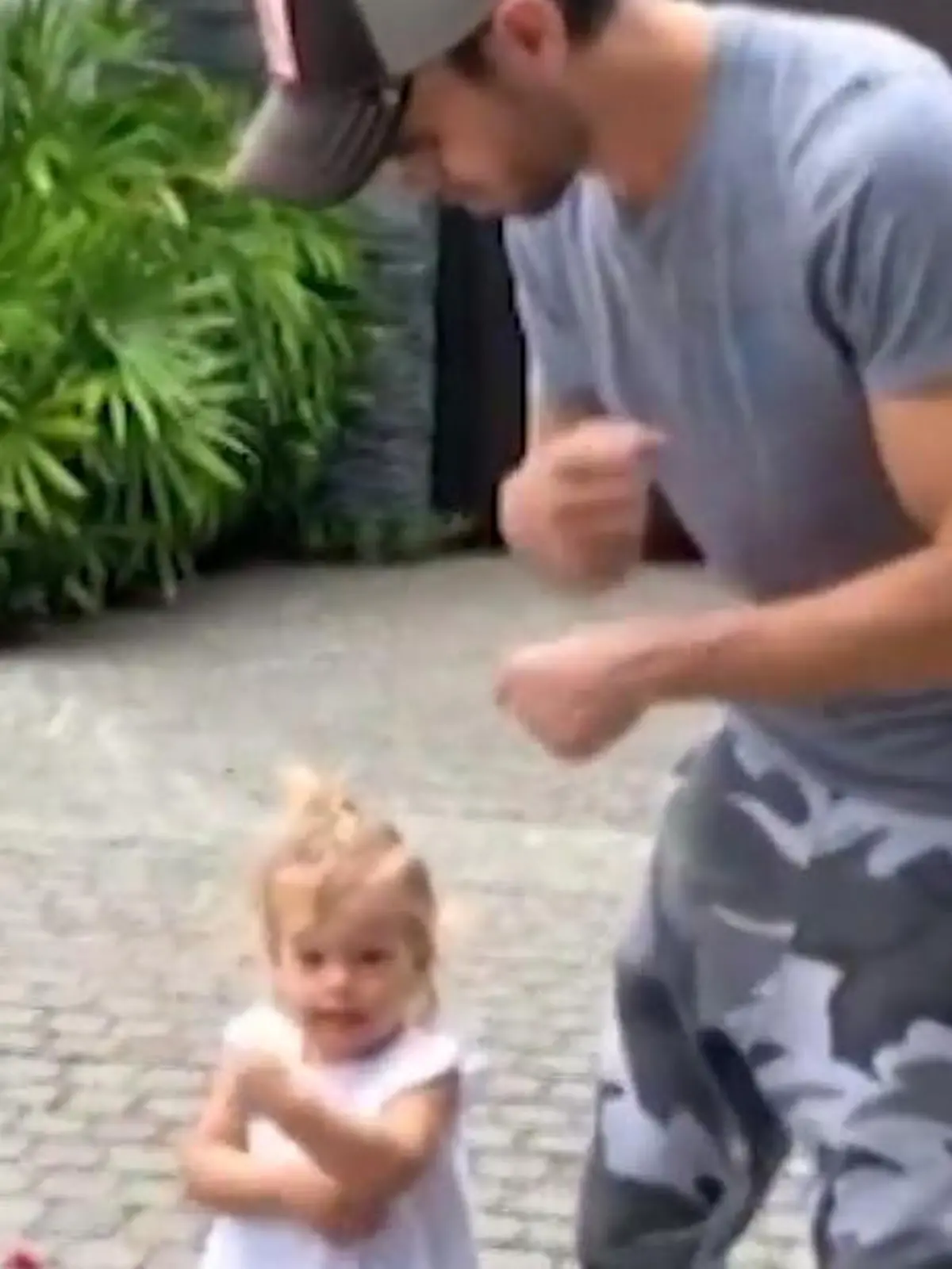 Bild zu: "Enrique Iglesias: Vom Frauenheld zum Super-Papa"