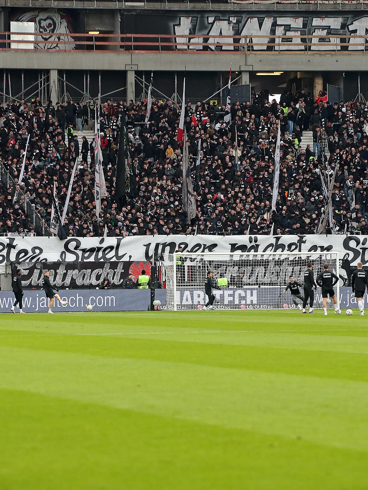 11.03.2023, xovx, Fußball Bundesliga, Eintracht Frankfurt - VfB Stuttgart Plakate der Frankfurter Fans gegen das Einreiseverbot in Neapel DFL/DFB REGULATIONS PROHIBIT ANY USE OF PHOTOGRAPHS as IMAGE SEQUENCES and/or QUASI-VIDEO emspor Frankfurt *** 11 03 2023, xovx, soccer Bundesliga, Eintracht Frankfurt VfB Stuttgart posters of Frankfurt fans against the entry ban in Naples DFL DFB REGULATES PROHIBIT ANY USE OF PHOTOGRAPHS as IMAGE SEQUENCES and or QUASI VIDEO emspor Frankfurt