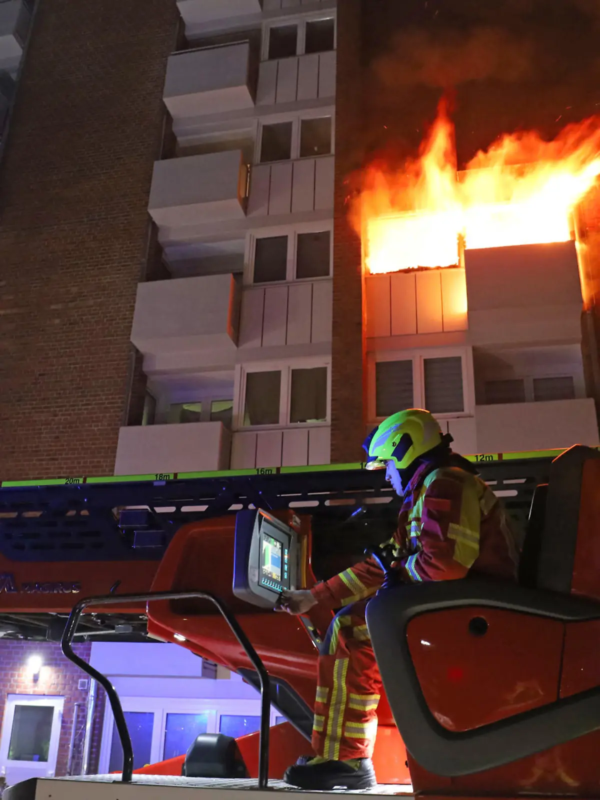 Die Wohnung des 33-Jährigen brannte lichterloh.