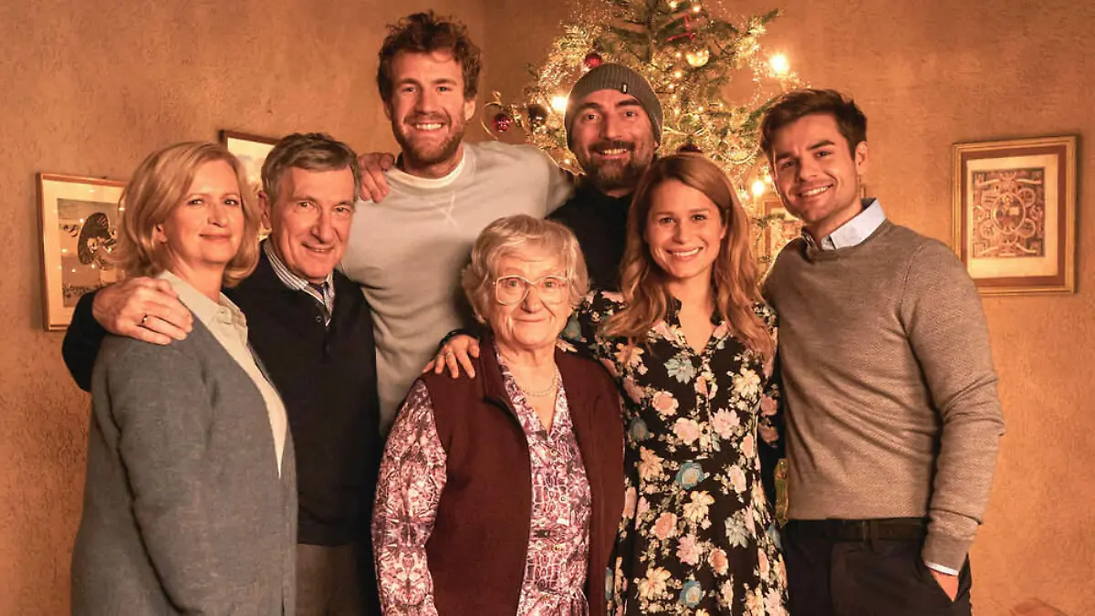 Schauspieldebüt: Luke Mockridge dreht Weihnachtsserie für Netflix