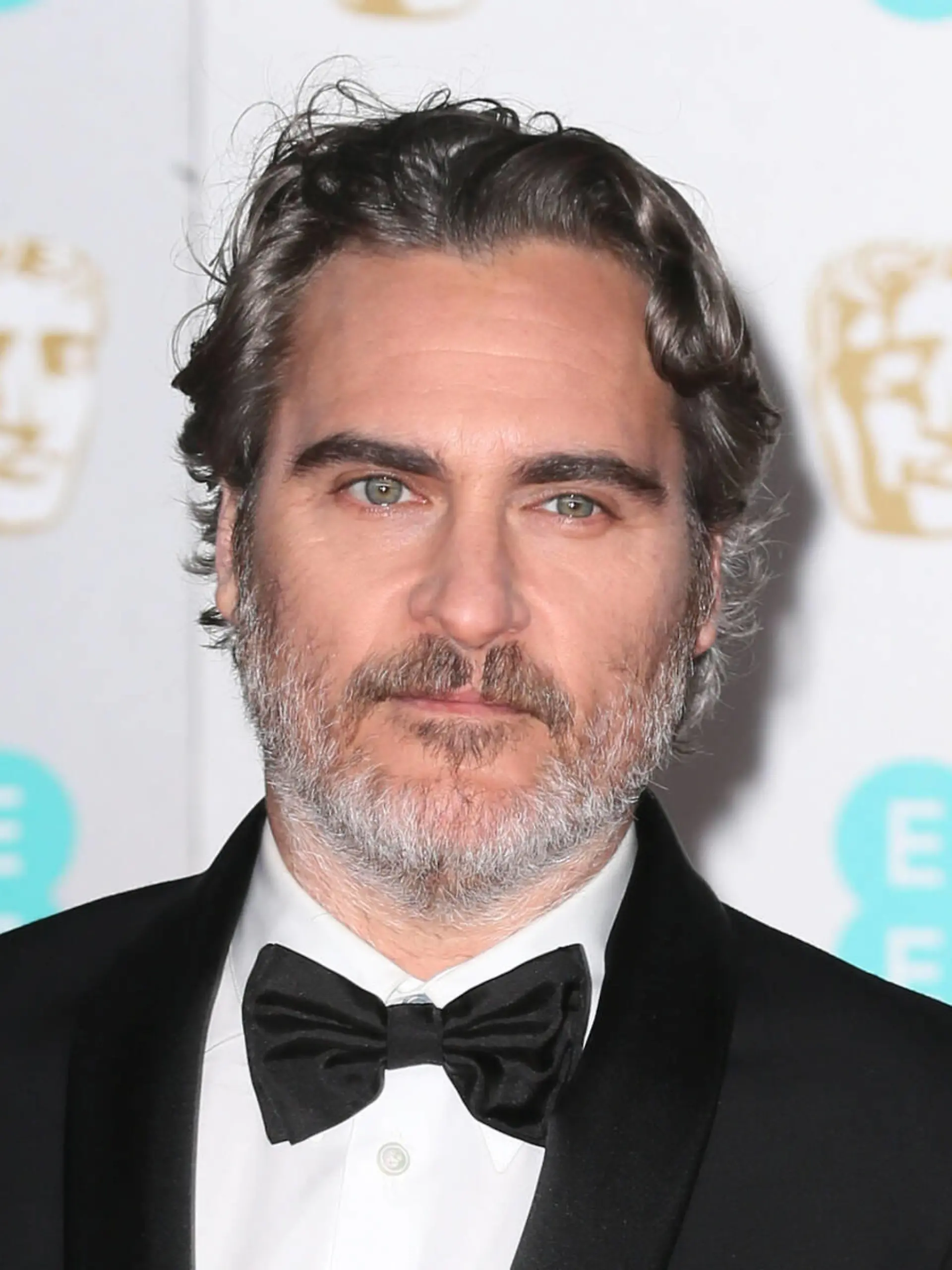 BAFTA-Gewinner Joaquin Phoenix: In Ketten an der Tower Bridge