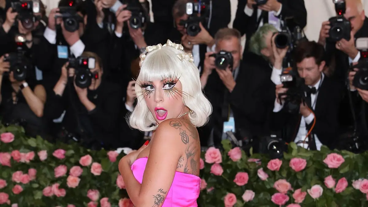 Lady Gaga und ihre Beziehung: Offiziell auf Social Media