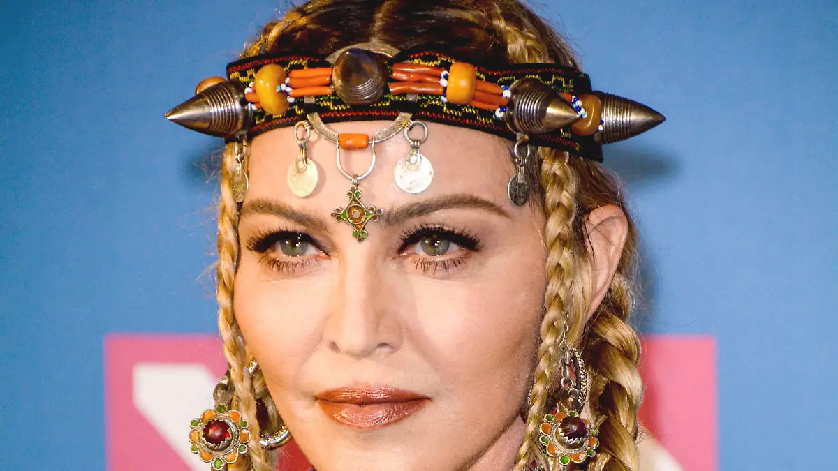 Mit drei Stunden Verspätung auf die Bühne: Fans verklagen Madonna