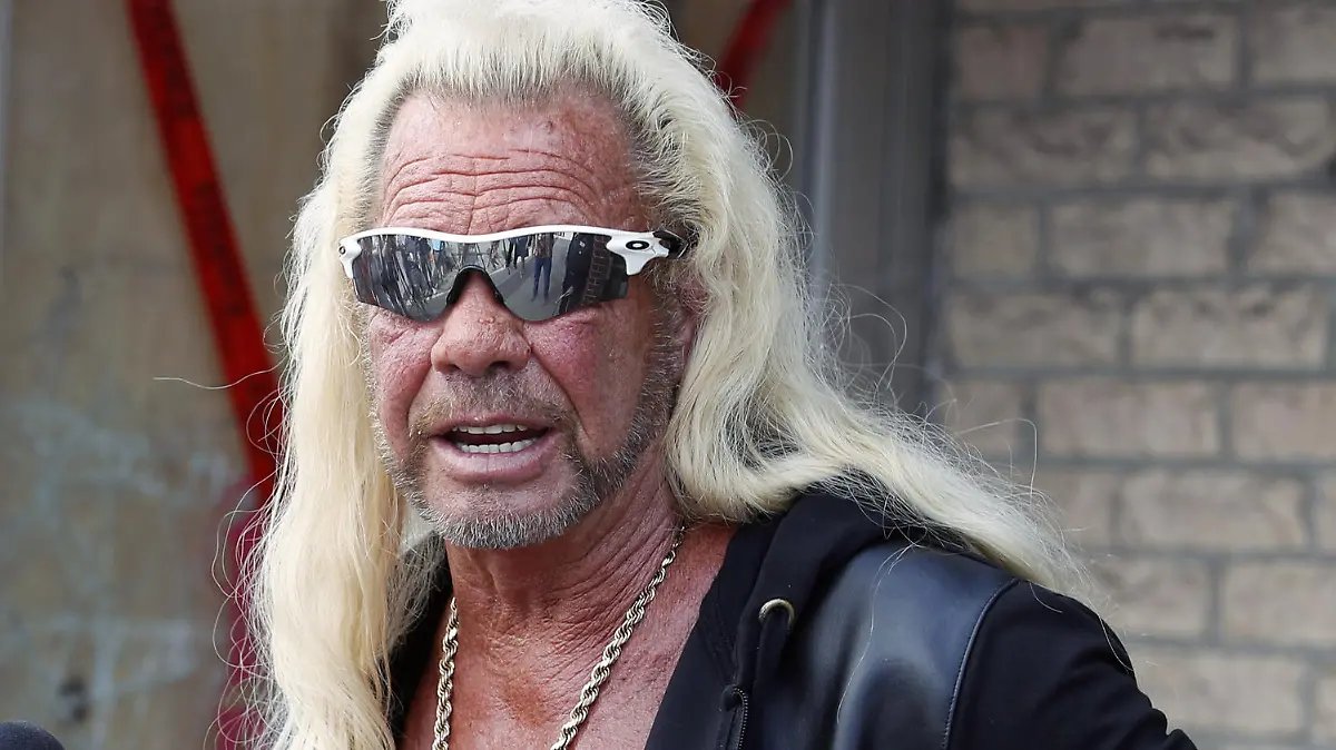 In der Reality Show "Dog's Most Wanted" sieht man, wie Beth ihren Ehemann Duane Chapman auf der Suche nach Sträflingen unterstützt und gleichzeitig gegen Krebs kämpft. Inzwischen ist Duane alleine.