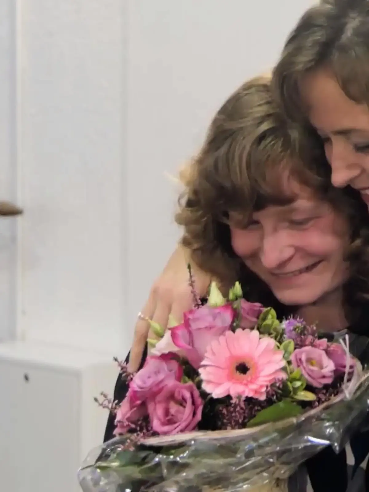 Bild zu: "Tatyana und Katya haben sich endlich wieder"