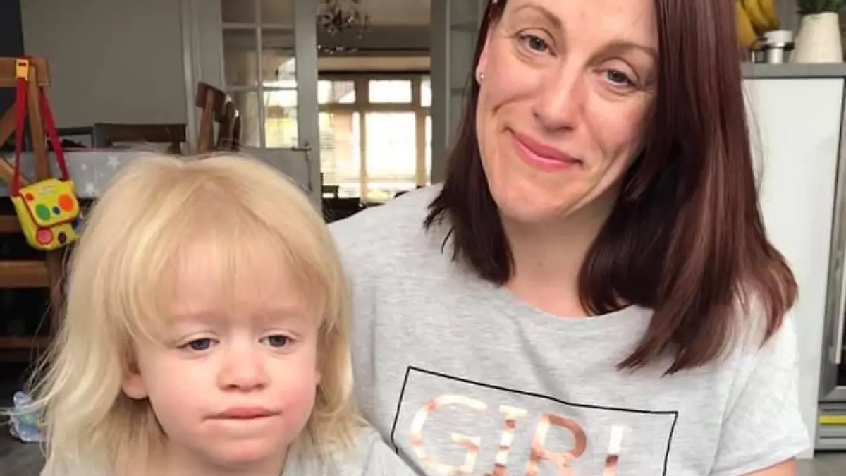 Penny with Kelly (PA REAL LIFE/COLLECT) 