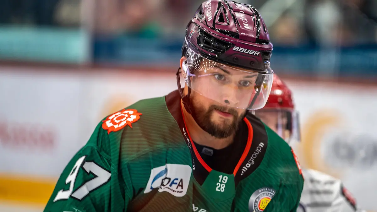 Mike Glemser ist nach einem schlimmen Unfall vom Hals ab nach unten gelähmt.