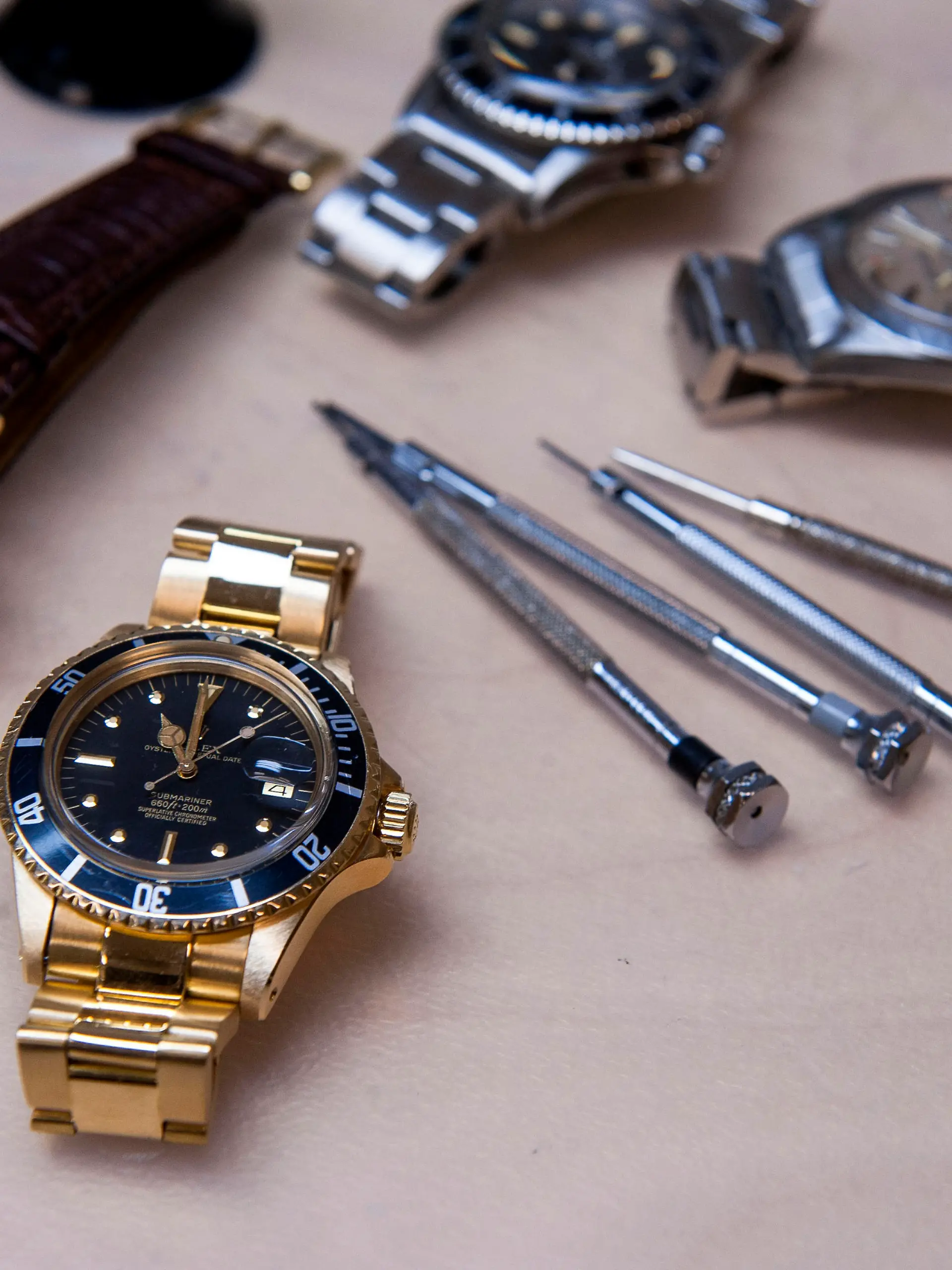 November 29, 2016 - Huntington Beach, CA, USA - A Rolex Submariner Vintage 1680, foreground, available through Bob's Watches in Huntington Beach on Tuesday, November 29, 2016. The company is an online marketplace where watch enthusiasts can buy, sell and trade watches. The company is projecting $24 million in revenue this year.(Photo by Paul Rodriguez, Orange County Register/SCNG