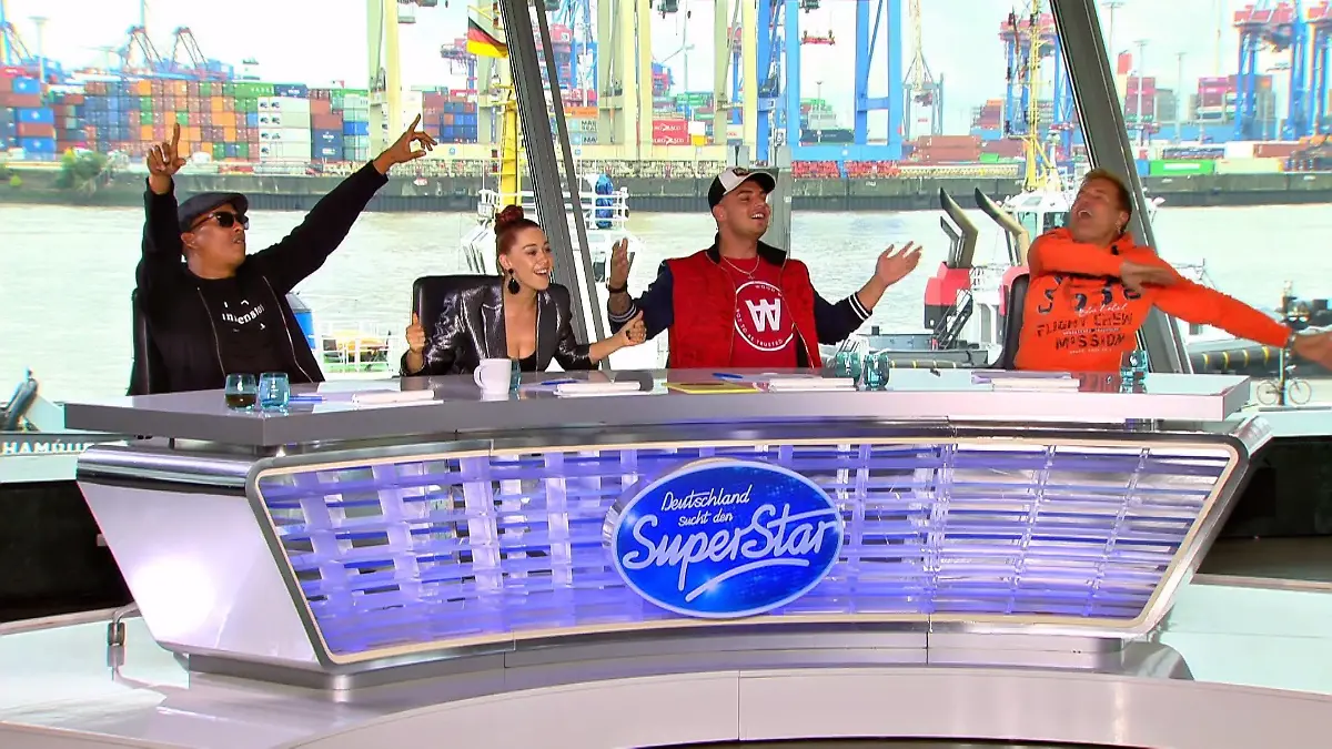 Die Jury schmettert einen John-Legend-Song DSDS 2020: "Teuerster Chor Deutschlands"