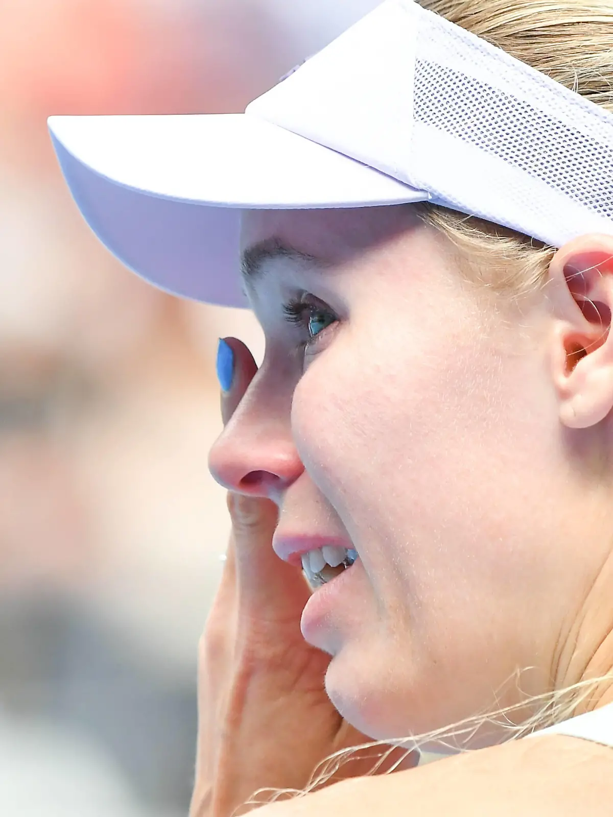 January 24, 2020: CAROLINE WOZNIACKI DEN retires from tennis after losing to ONS JABEUR TUN on Rod Laver Arena in a Women s Singles 3rd round match on day 5 of the Australian Open 2020 in Melbourne, Australia. /Cal Media. JABEUR won 75 36 75 Tennis 2020: Australian Open Day 5 PUBLICATIONxINxGERxSUIxAUTxONLY - ZUMAc04 20200124zafc04055 Copyright: xSydneyxLowx