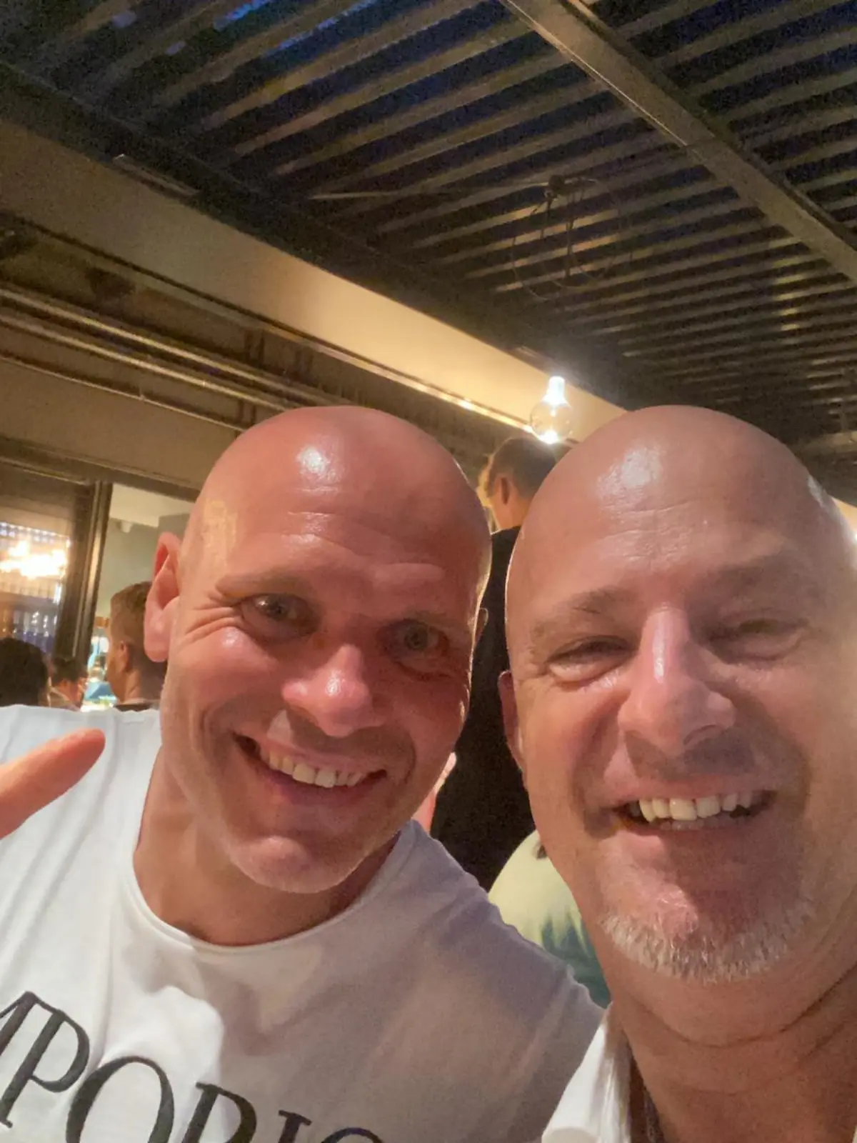 Thorsten Legat (l.) im Gespräch mit Detlef Steves (r.).