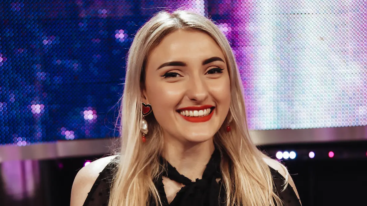 Nicole Heyer.jpg