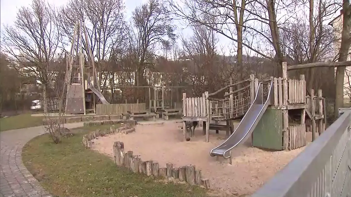Auf diesem Spielplatz spielten die Kinder vor dem Unglück.
