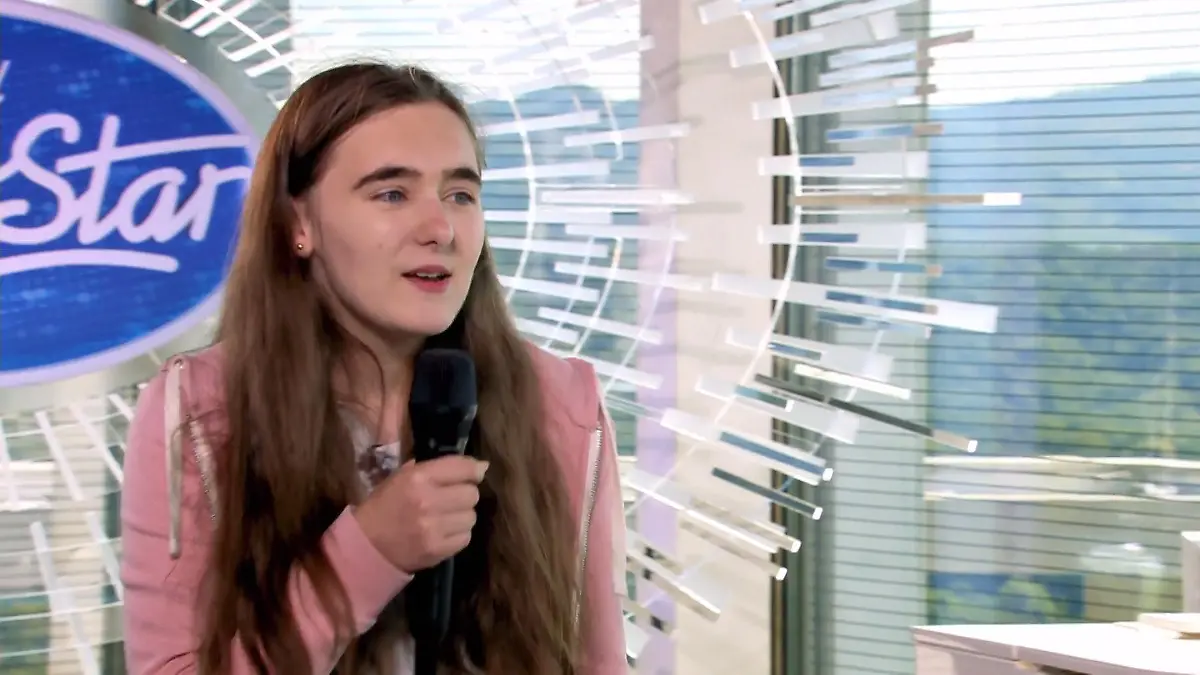 Schwarm Jonas Weisser drückt backstage die Daumen DSDS 2020: Ann-Sophies großer Auftritt