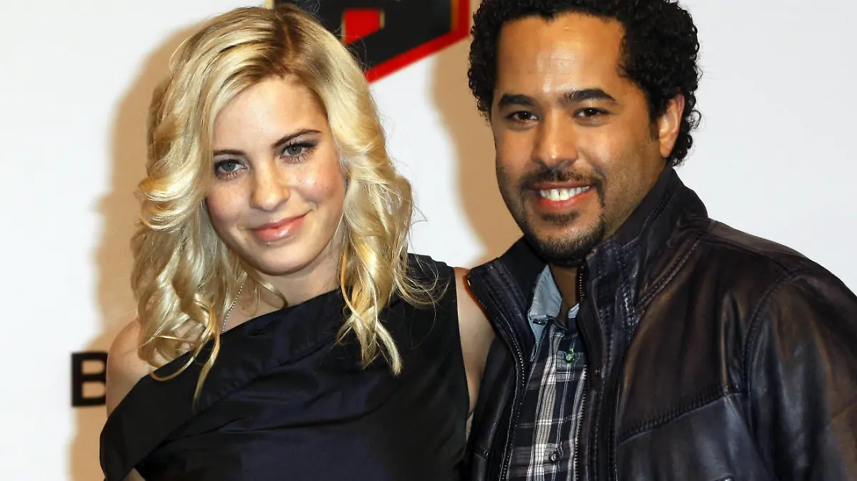 ECHO Awards 2010 - Arrivals - Berlin Adel Tawil Ich Ich and girlfriend Jasmin Weber attending the 19th ECHO Awards in the Exhibition Hall Berlin, Palais am Funkturm. Berlin, 04.03.2010.