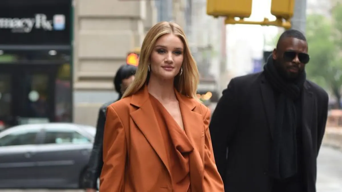 Rosie Huntington-Whiteley achtet auf ihre Schönheitsprodukte