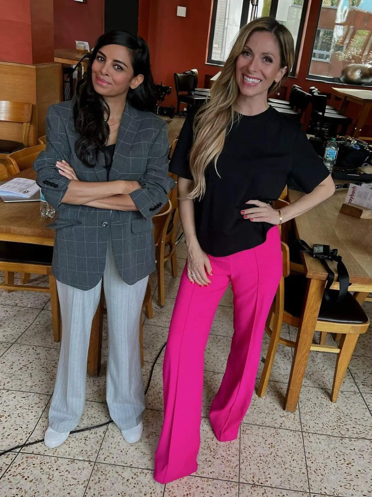 Collien Ulmen-Fernandes und Gülcan Kamps