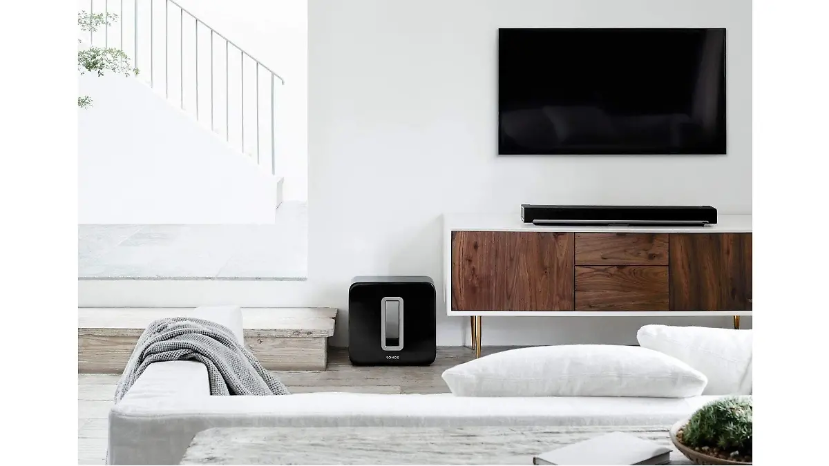 Die meisten Menschen verfügen Zuhause über Stereosound, also ein Lautsprecher links und einer rechts. Eine zusätzliche Soundbar und ein Subwoofer können schon wahre Klangwunder vollbringen.