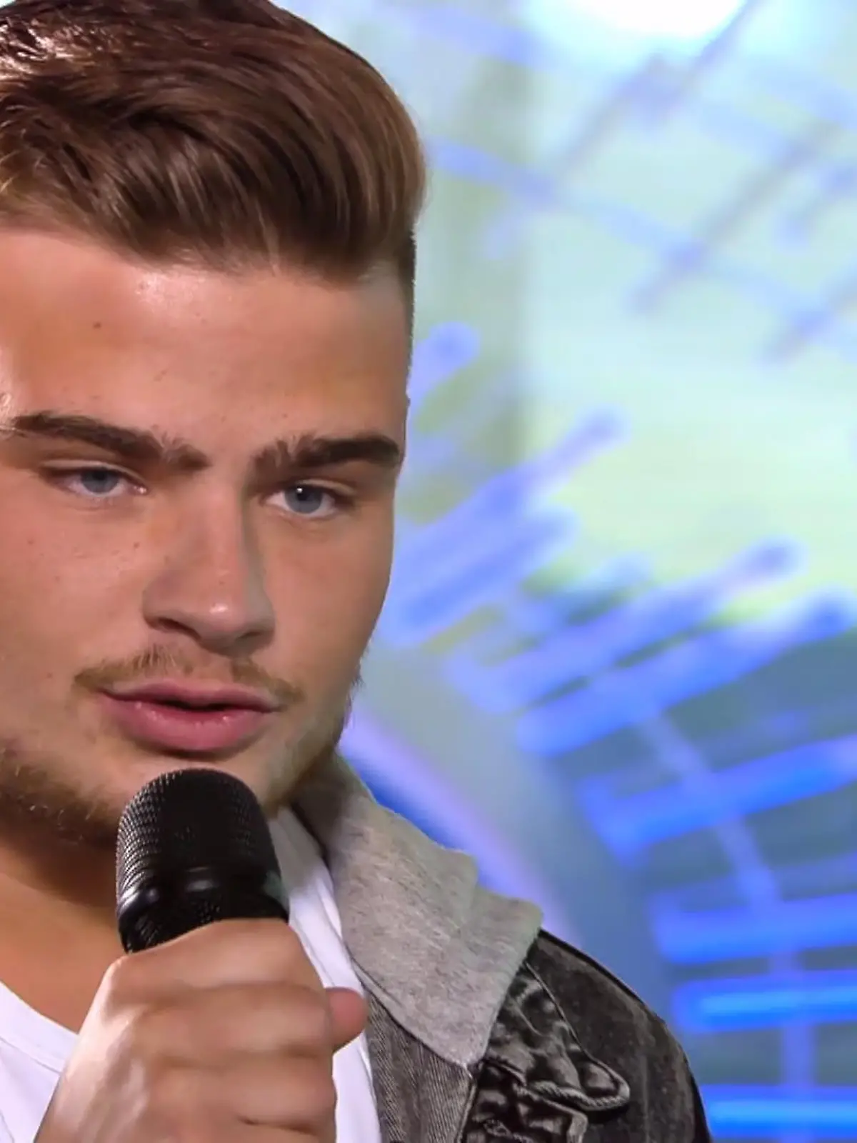 Bild zu: "Patrick punktet mit Selbstironie und Stimme"