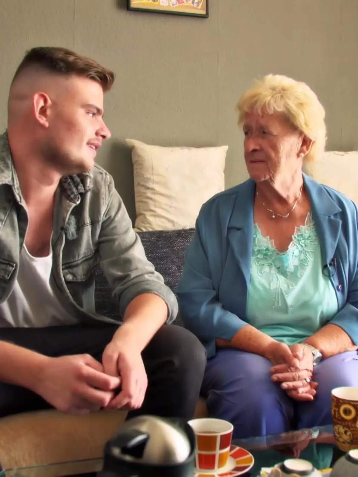 Bild zu: "Patricks Oma ist sein allergrößter Fan"