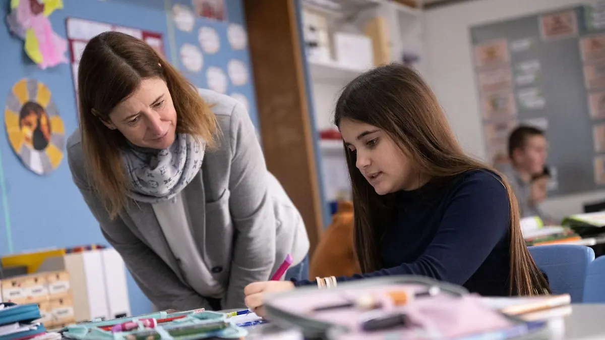Petra Bopp, Schulleiterin der Liebenauschule, unterrichtet eine vierten Klasse. Am 18. Januar werden die Ergebnisse des Deutschen Schulbarometers bekanntgegeben.