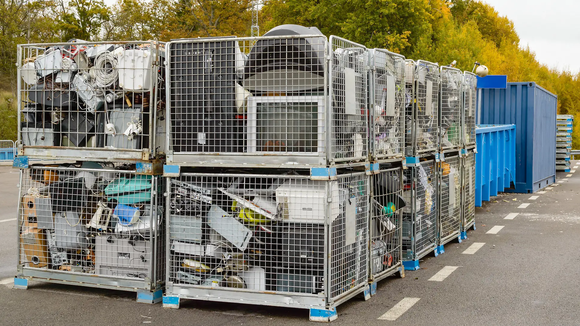 Altgeräte können auch auf kommunalen Wertstoffhöfen abgegeben werden